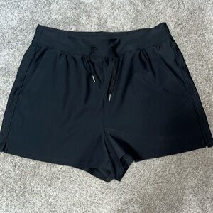 Medium black Old Navy active shorts